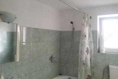 Inchiriez la 1-2studente eleve ap.2camere,decomandat,bucatarie,2bai,parcare, Dumbravi?a - 2