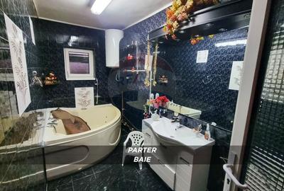 Casă cu 10 camere cu Teren 750 Mp în Central - 48