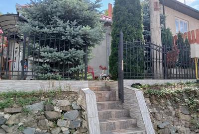 Casă cu Teren 40 Mp în Central - 4
