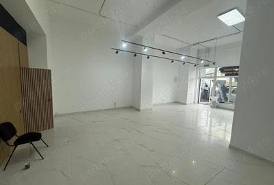 Spațiu comercial, de 90 mp, în Central - 3