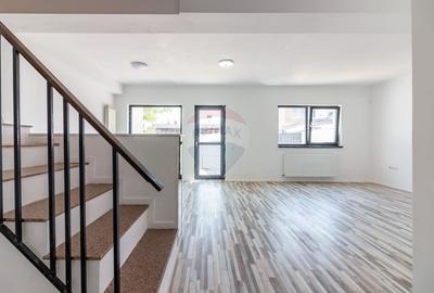 Casa / Vila in Corbeanca,  toate utilitatile, strada principala - 4