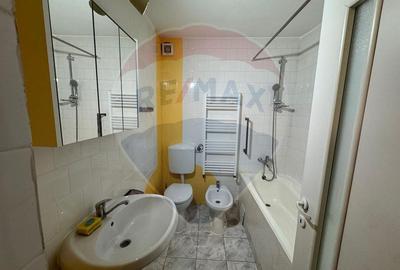 Casă cu 6 camere cu Teren 1263 Mp în Dărmănești - 8