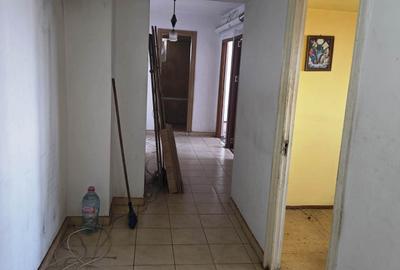 Apartament cu 3 camere decomandat în Brâncoveanu - 12