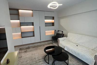 Apartament cu 2 camere decomandat în Politehnica
