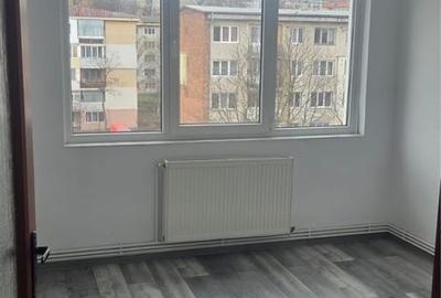 Apartament cu 2 camere semidecomandat în Central - 3
