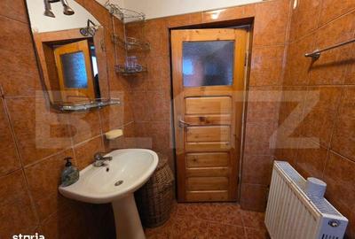 Casă cu 5 camere cu Teren 5585 Mp în Central - 9