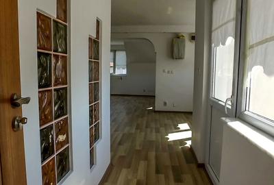 Casă cu 4 camere în Central - 6