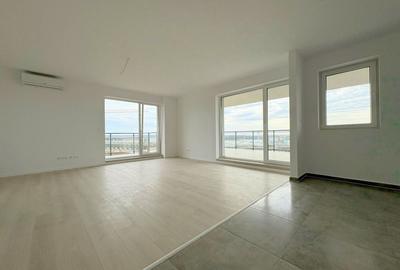Penthouse cu 3 camere decomandat în Lipovei