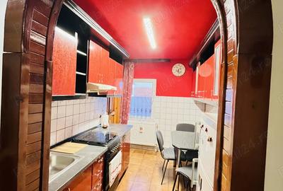 Se vinde apartament 3 camere decomandat zona Alfa, - 1