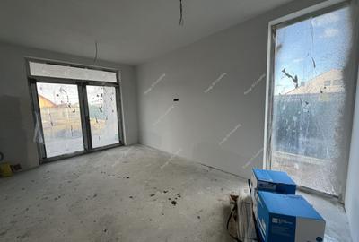 Duplex cu 4 camere cu Canalizare în Moșnița Nouă - 10