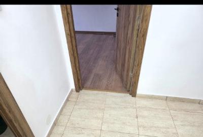 Vand apartament 3 camere decomandat - 2