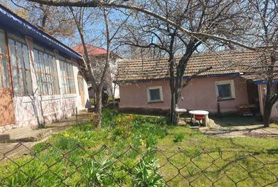 Casă cu 5 camere în Năvodari