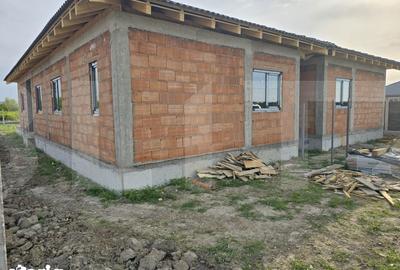Casă cu 3 camere cu Teren 384 Mp în Ciarda Roșie - 2