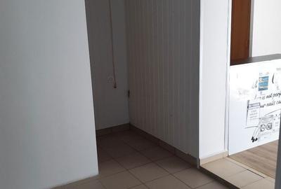 Spațiu comercial, de 15 mp, în Vest - 5