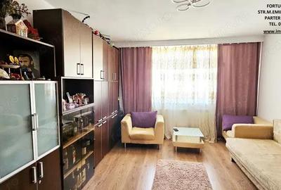 Apartament 4 camere decomandate, zona Petrodava