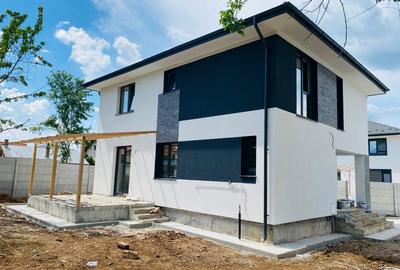 Casă individuală cu 4 camere în Central
