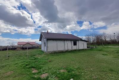 Casă cu 2 camere cu Teren 1000 Mp în Istria - 2