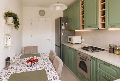 Apartament cu 2 camere decomandat, mobilat în Tractorul - 2