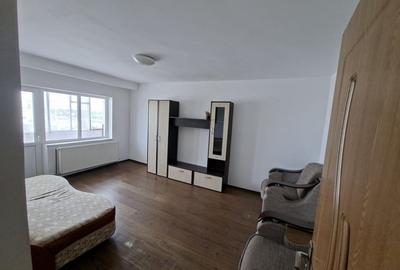 Apartament cu 2 camere decomandat în Sud