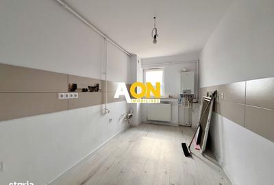 Apartament cu 4 camere decomandat în Cetate