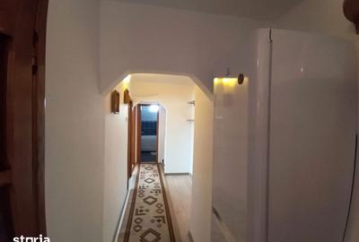 Apartament cu 3 camere decomandat în Moara - 10