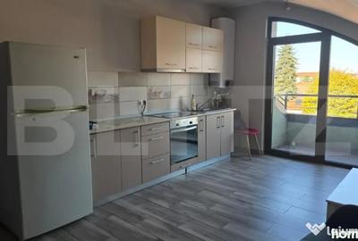 Apartament cu 3 camere semidecomandat în Central