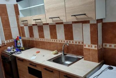 Apartament cu 2 camere nedecomandat în Podu Roș - 1