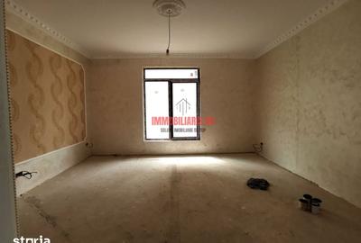 Casă cu 8 camere cu Teren 250 Mp în Titan - 14