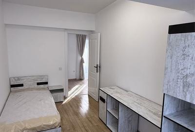 Casă cu 3 camere cu Teren 28 Mp în Central - 2