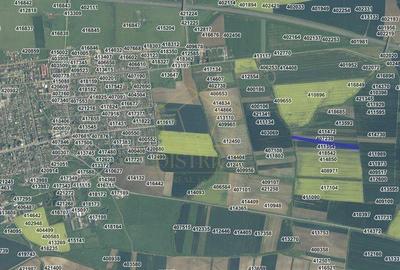 Teren de 10750 mp, în Central - 4