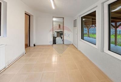 Casa cu teren de vanzare in Lespezi - 8