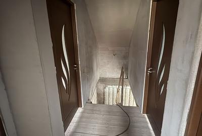 Casă cu 4 camere în Cetățeni - 12