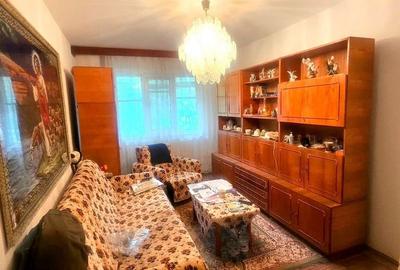 Apartament cu 2 camere semidecomandat în Micro 21