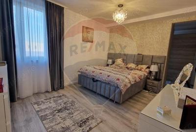 Casa / Vila cu 5 camere - la 2 minute de Complex Cosmopolis - 12