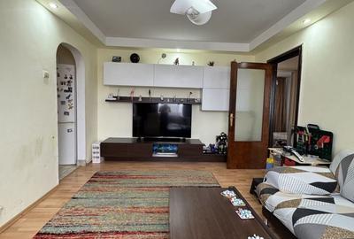 Apartament cu 3 camere semidecomandat, mobilat în Rahova - 10