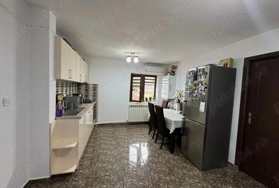 Vand apartament cu 2 camere decomandat - 4
