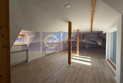 Casă individuală cu 8 camere cu Canalizare în Capitale - 23