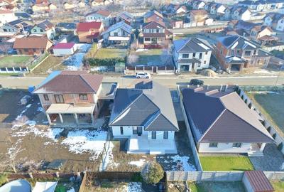 Vilă cu 4 camere de vânzare în Via Carmina - 18