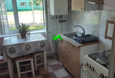 Apartament cu 3 camere semidecomandat în Terezian