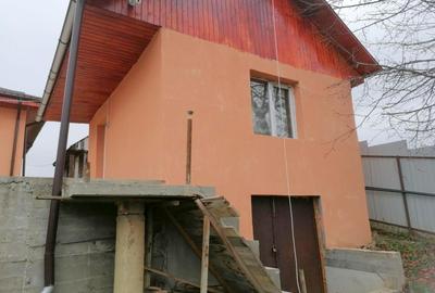 Casă cu 3 camere cu Garaj în Lipova - 2