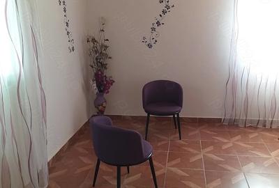 Casă cu 3 camere cu Teren 930 Mp în Central - 1