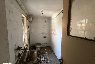 Casă cu 5 camere cu Canalizare în Central - 13