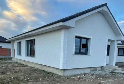 Casă cu 4 camere cu Teren 500 Mp în Oșorhei - 4