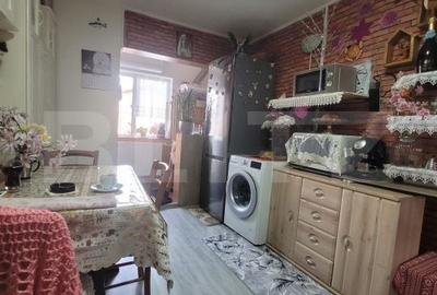 Apartament cu 3 camere în Lipovei
