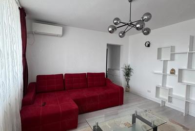 Apartament cu 3 camere semidecomandat în Berceni