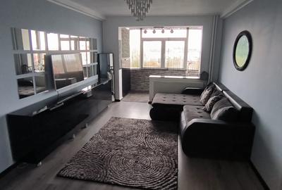 Apartament cu 2 camere semidecomandat, mobilat în Central