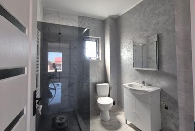 Casă individuală cu 4 camere cu Canalizare în Lumina - 2