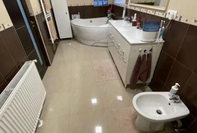 Casă cu 7 camere cu Canalizare în Florești - 18