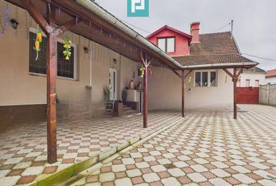 Două case, curte mare, lângă Castelul Corvinilor - 30