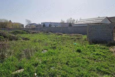 Teren de 700 mp, în Central - 1